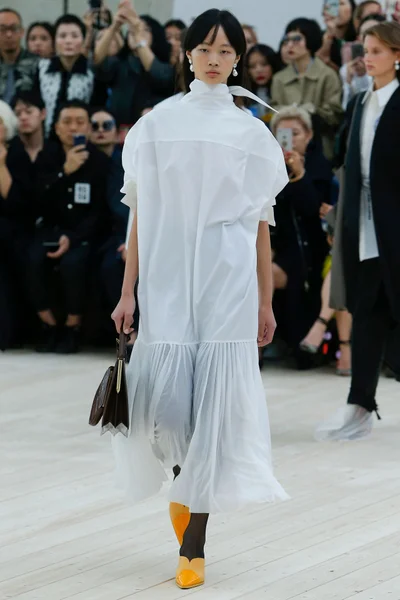 Look 7